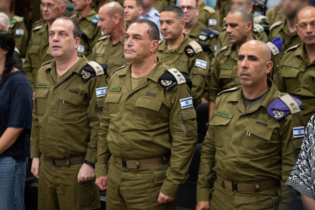 רא"ל זמיר. כפוף לחוק ולמדינה. צילום דובר צה"ל