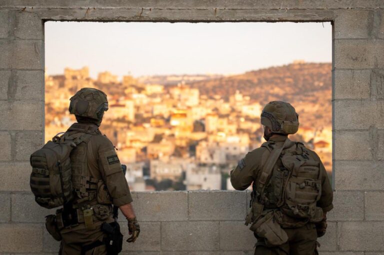 צה"ל צופה (גם) למזרח. צילום דובר צה"ל